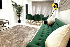 Spacious Luxury 2bd - Long Term